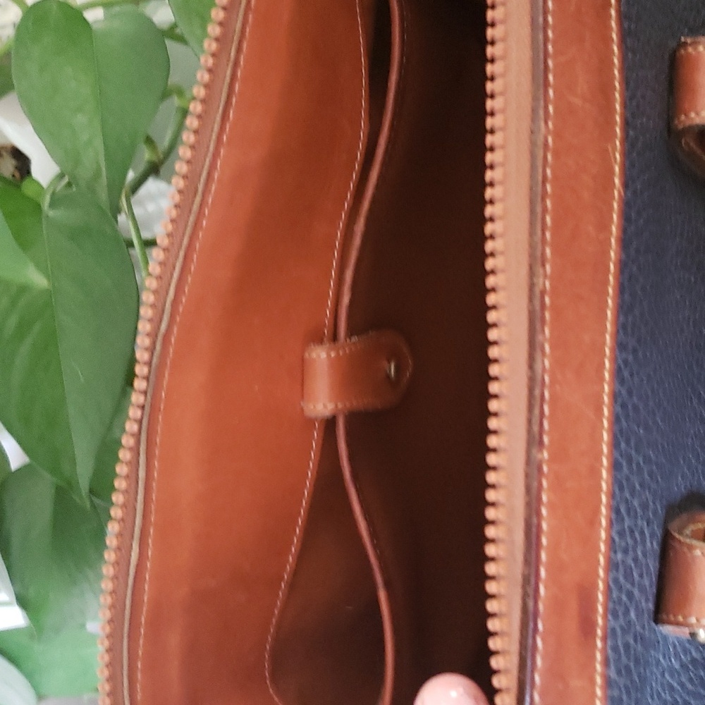 Vintage 90s Dooney Bourke Doctors Bag - Picture 13 of 13